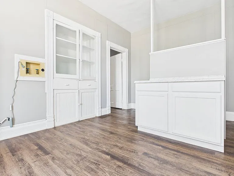 200 E Gay St #B — Photo 8