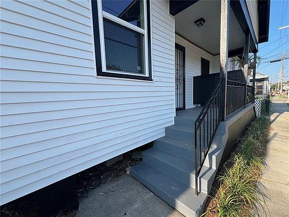 3rd image of 2267 N Prieur St