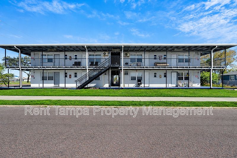 1st image of 680 22nd Ave S #16