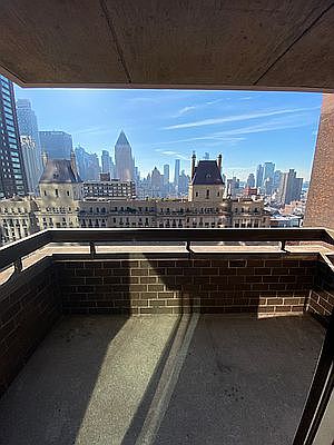 3rd image of 347 W 57th St APT 25E