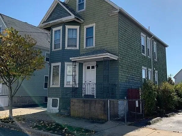 366 Earle St, New Bedford, MA 02740