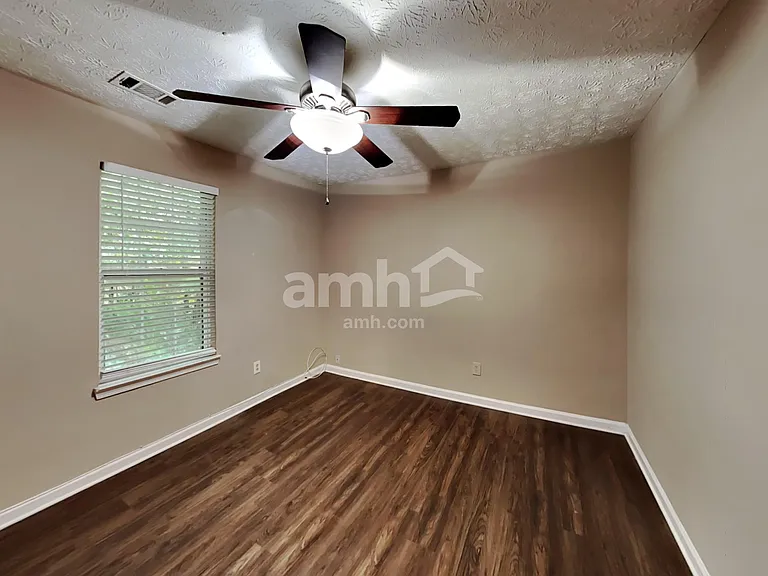 2376 Rimmele Dr — Photo 19