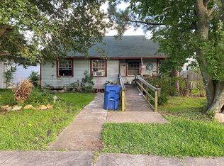 719 12th Ave N, Texas City, TX 77590