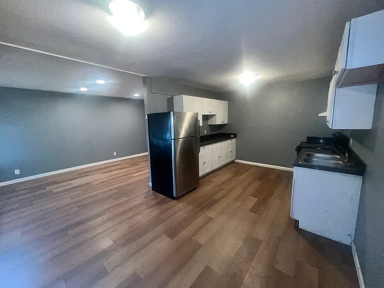 620 N Harrison St #5 — Photo 2
