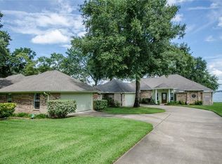 15207 Sapphire Ln, Streetman, TX 75859