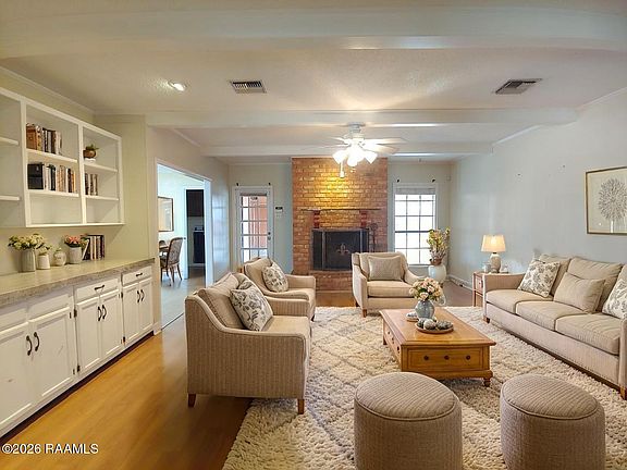 3rd image of 106 Pigeon Loop