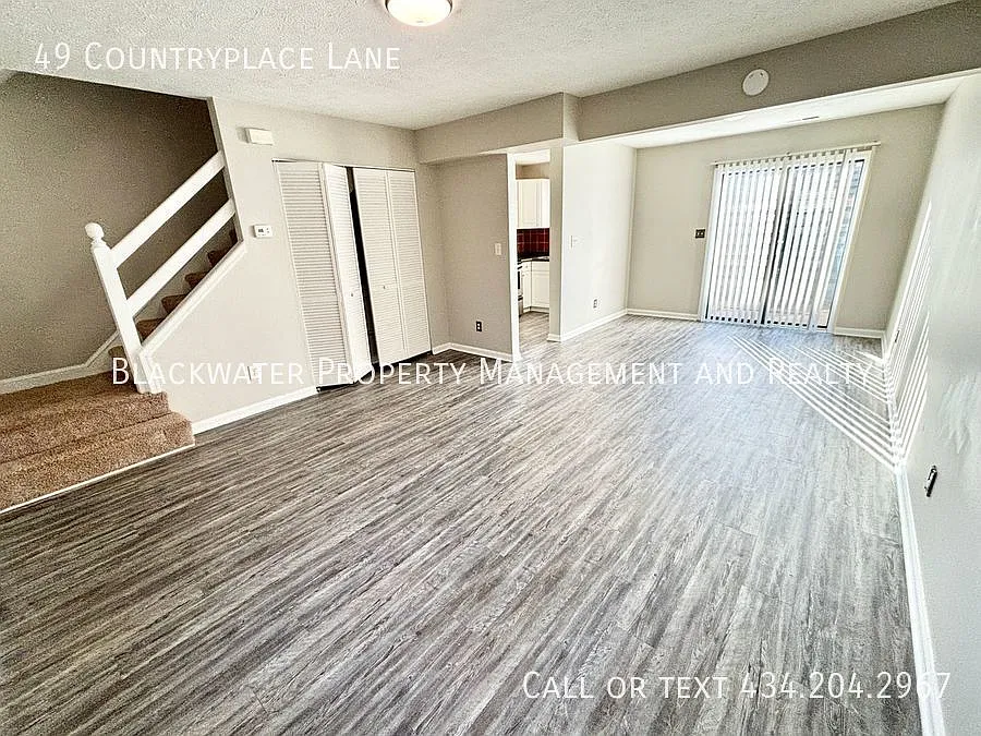 2 Bedroom Townhouse in Countryplace! — Photo 2