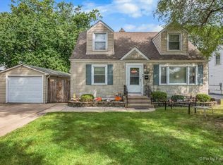 249 W Butterfield Rd, Elmhurst, IL 60126