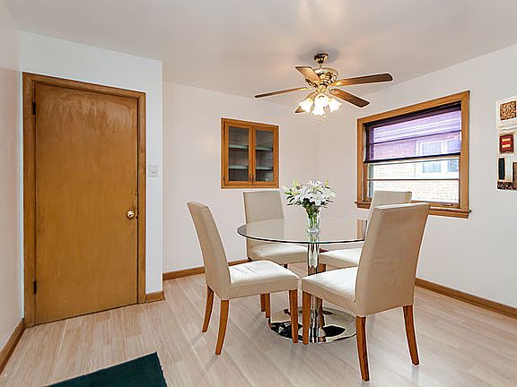 3rd image of 5333 S Nordica Ave