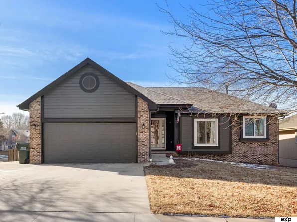 8253 Weber St, Omaha, NE 68122