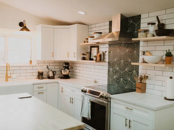 2587 Melbourne Dr, San Diego, CA 92123