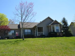 2000 Switch Yard Ln, Knoxville, TN 37920