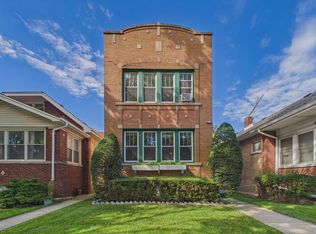 6554 N Campbell Ave, Chicago, IL 60645