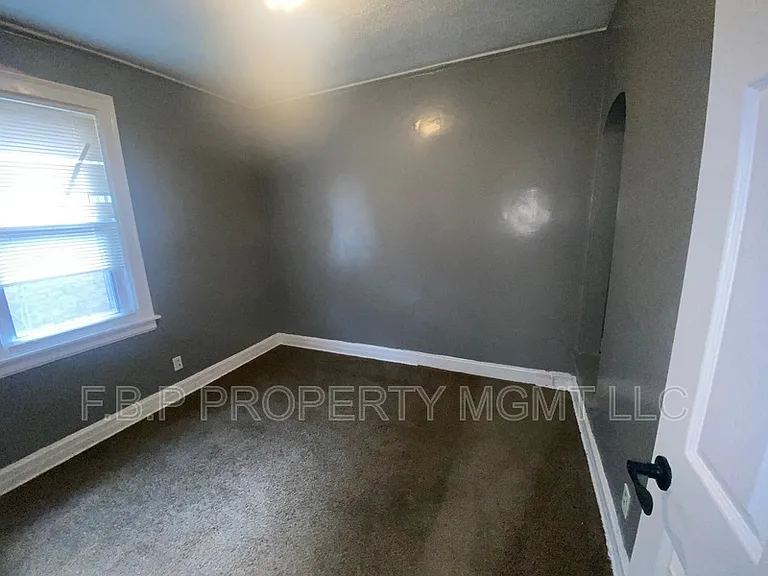 3831 Waverly St #3 — Photo 5