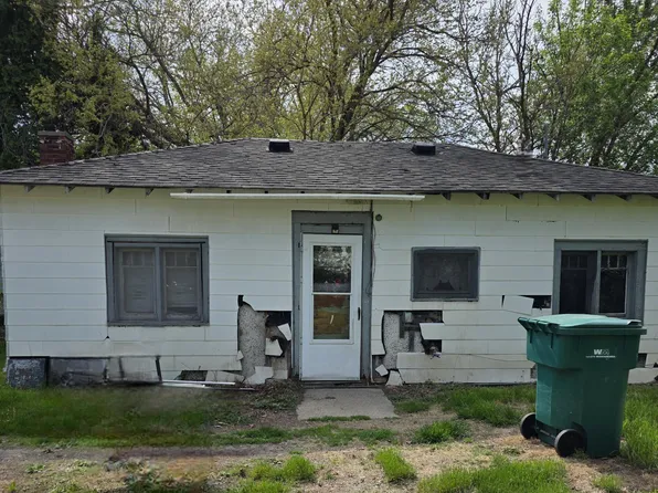 120 2nd St, Ionia, MI 48846