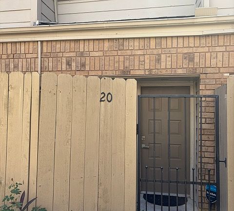 3rd image of 1829 Augusta Dr APT 20
