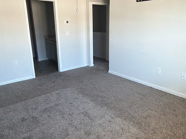 4332 Newland St — Photo 13