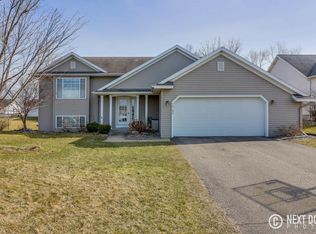 10290 Winterwood Dr, Zeeland, MI 49464