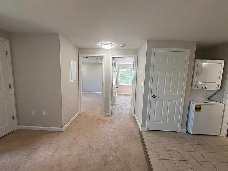 Pondsview Apartments — Photo 30