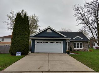 106 Butterfield Ct, Lake Zurich, IL 60047