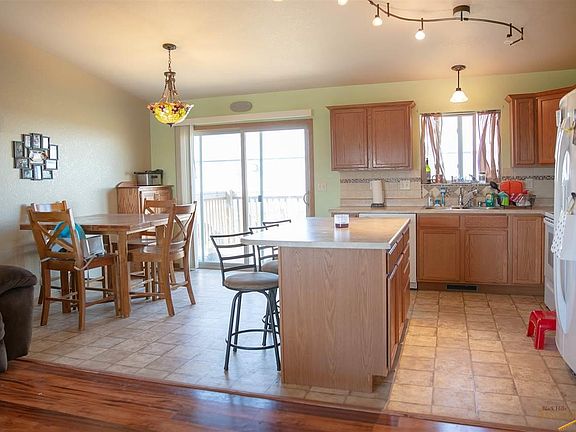 3rd image of 707 Radial Ln