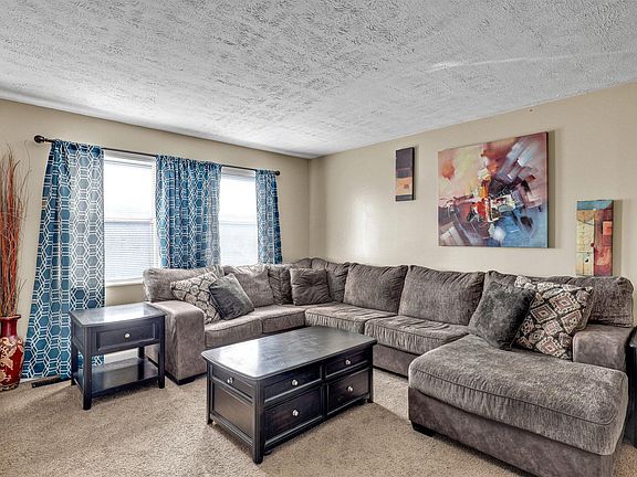 2nd image of 2825 Beaverwood Dr