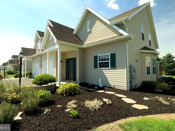 411 Stony Pointe Dr, Bellefonte, PA 16823