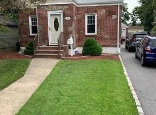 150 Hamilton Rd, Hempstead, NY 11550