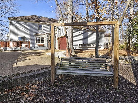 4th image of 15437 Beachview Dr