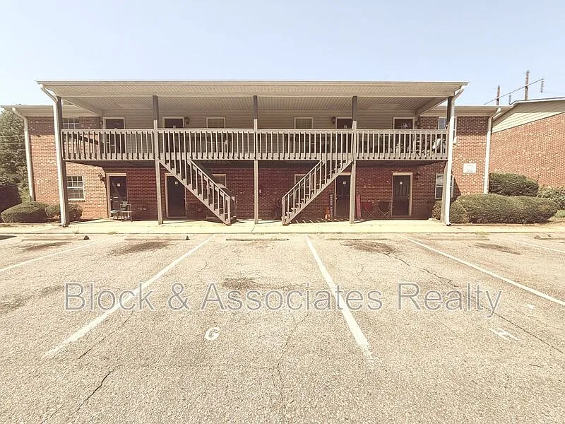 304 Reece Ave #D