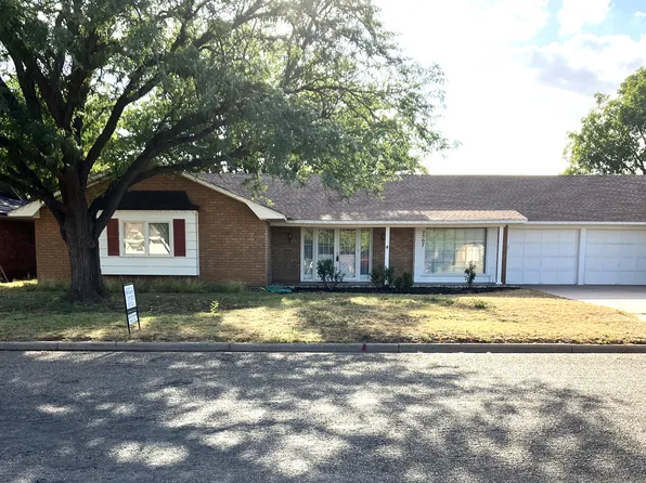 2507 Holliday St, Plainview, TX 79072
