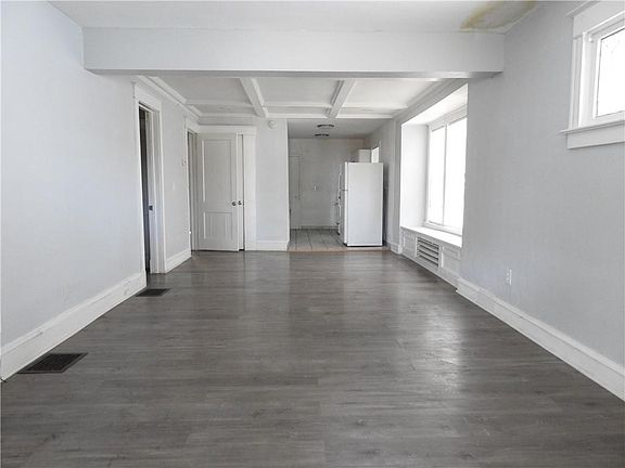 2nd image of 4236 Agnes Ave