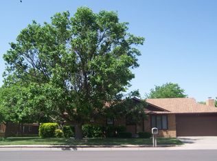 2611 Coachman Ln, Garden City, KS 67846