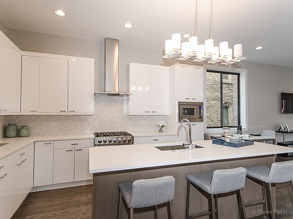 5th image of 1600 N Bosworth Ave #1
