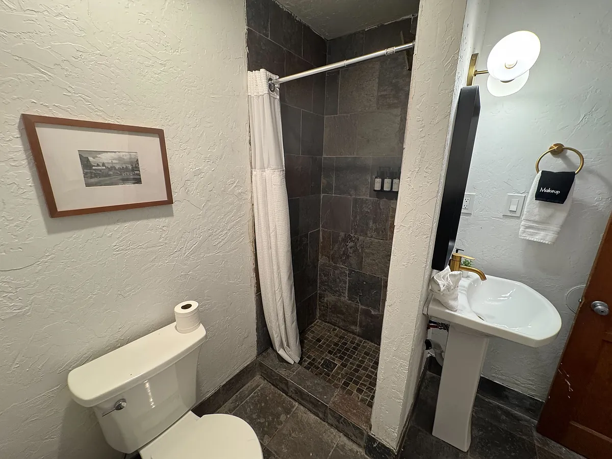 Building Photo - 39280 Big Bear Lake Blvd #10