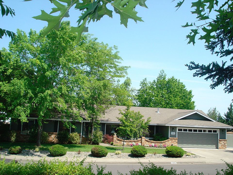 Beautifully updated E. Medford home