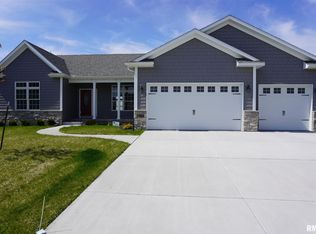 5304 Emily Ct, Bettendorf, IA 52722