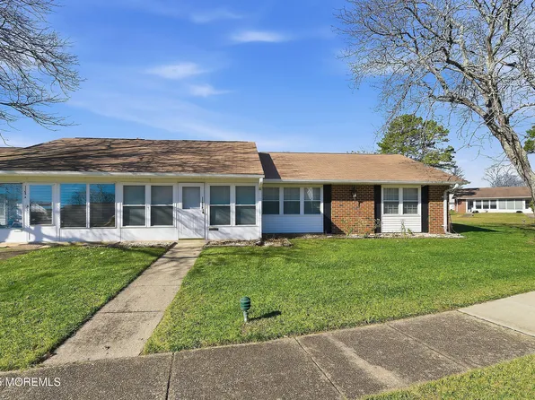 1169B Clydebank Court, Lakewood, NJ 08701