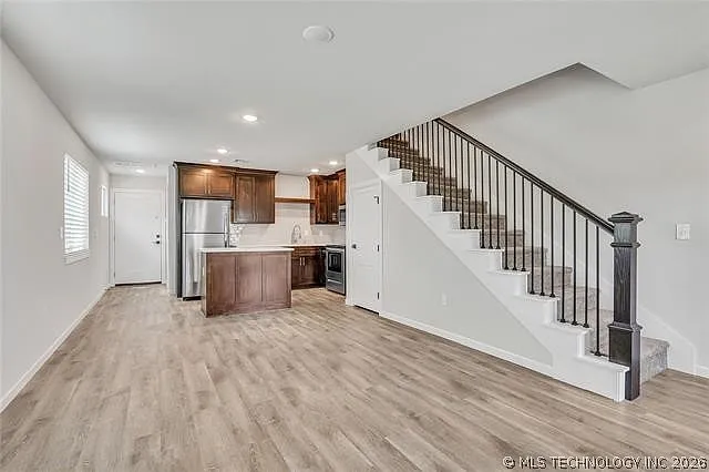 2 bed, 2.5 bath, 1130 sqft, $1,800 — Photo 3