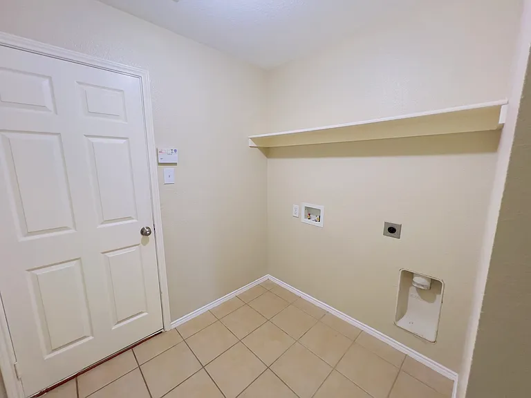 1210 Antoinette Dr — Photo 23