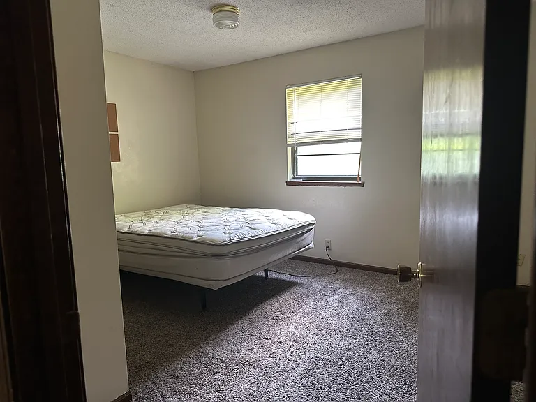 433 Missouri St — Photo 8