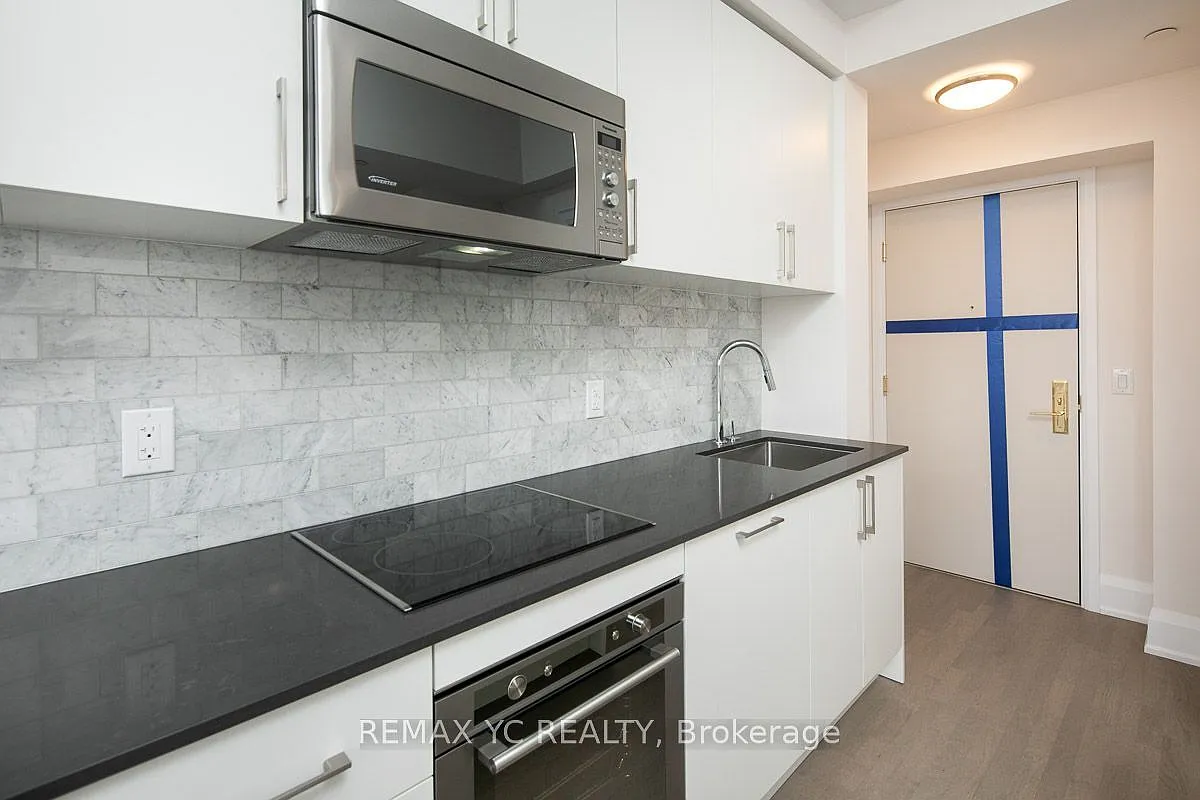 Minto Yorkville Park — Photo 2