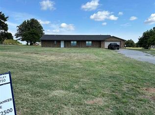 20077 NE Wolf Rd, Fletcher, OK 73541