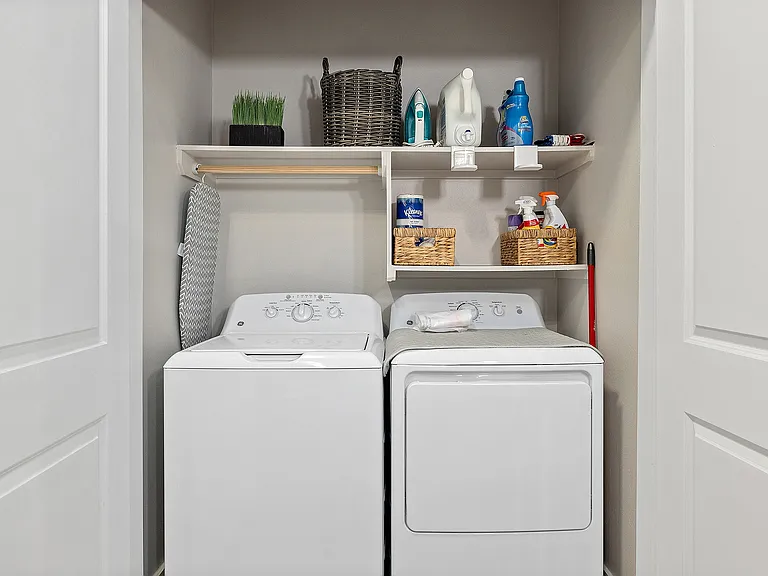 In-Unit Washer + Dryer