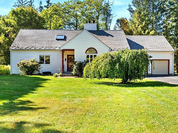 2nd image of 1 Cornwall Dr