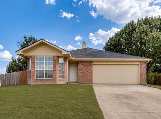 3155 Ponds Edge Trl, Grand Prairie, TX 75052