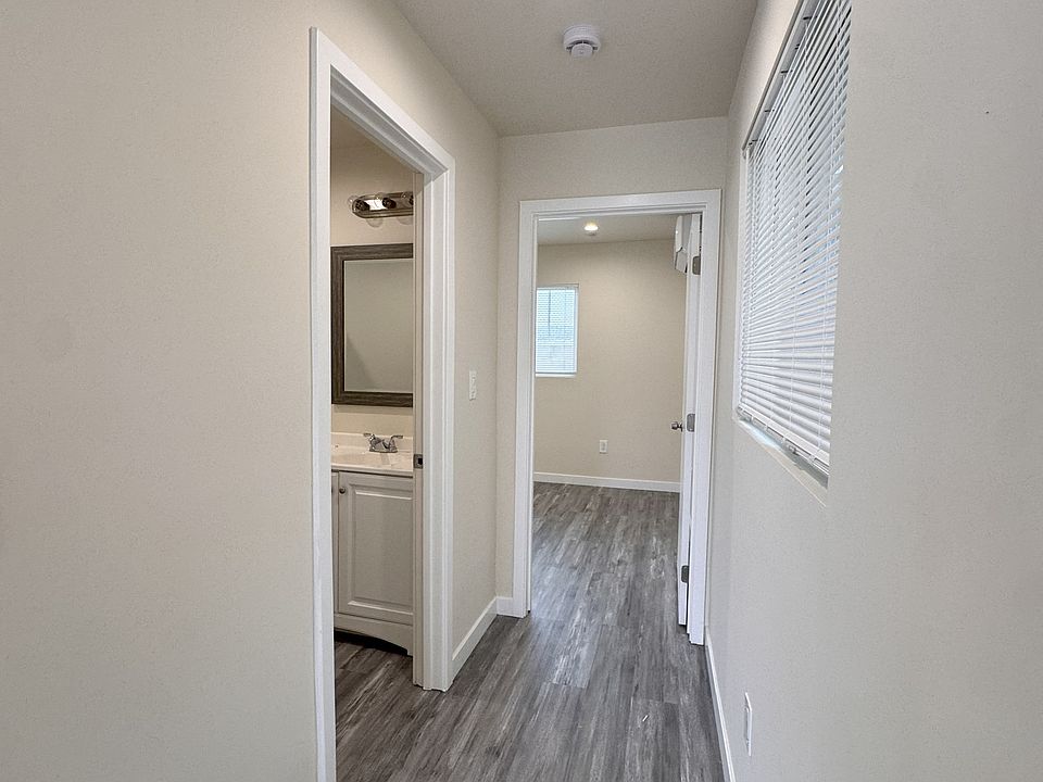 2nd image of 5665 Beach St #5667