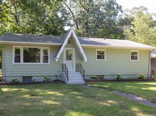 230 S Taylor St, New Buffalo, MI 49117