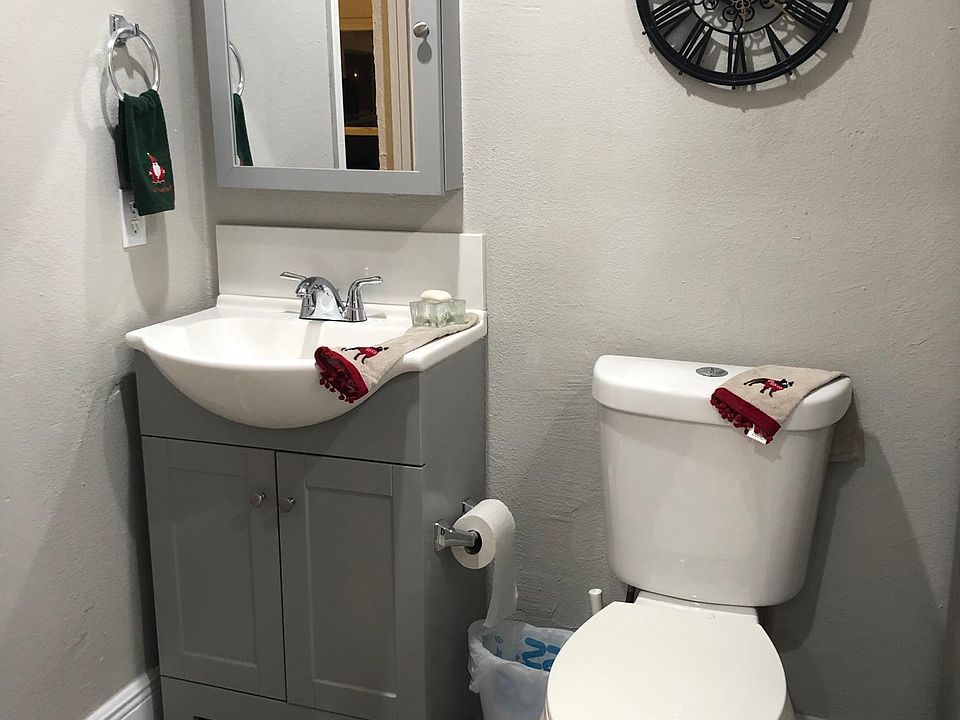1st image of 744 Palmer Ct