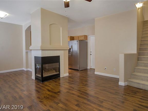 3rd image of 1141 Dusty Creek St